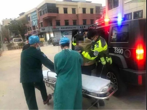 空压机气管街头爆炸!巡警当机立断……