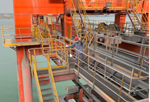 柳泰克售后服务工程师呵护您的压缩空气