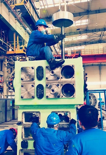 沈鼓首台迷宫压缩机空负荷试车成功