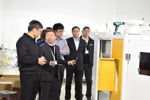 海拓宾集团总裁尹海日获评“产业促进先进个人”