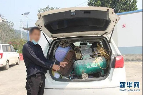 人赃并获,毒贩空压机藏毒近4公斤被抓