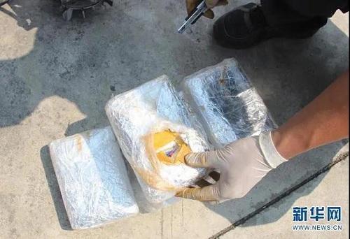 人赃并获,毒贩空压机藏毒近4公斤被抓