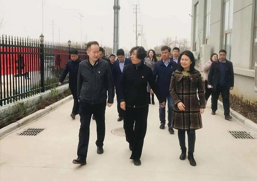 荥阳市委书记杨金军等领导一行来众邦空压机调研